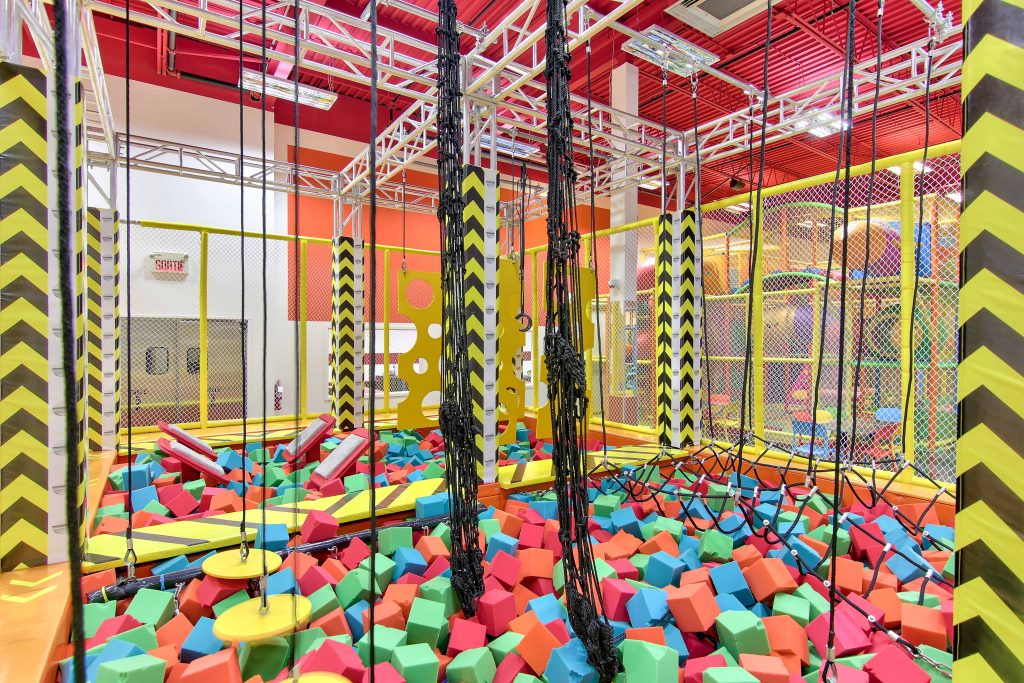 Glissades, Modules de jeux, parcours ninja pour enfant , activité intérieur ,piscine à balles